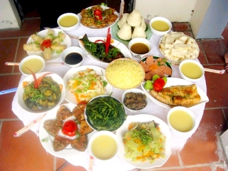 Văn Khấn Rằm tháng 7 - Văn khấn Thần Linh, Gia Tiên và xá tội vong nhân