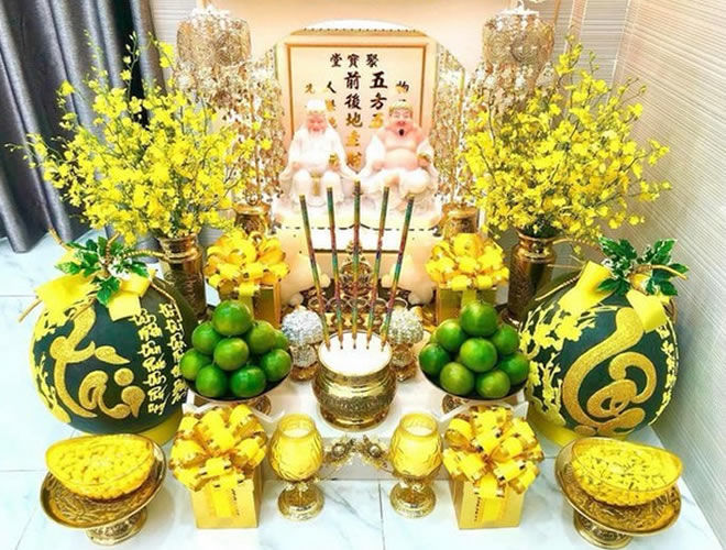 Khám phá cách cắm hoa bàn thờ ngày Tết chi tiết nhất