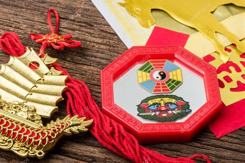 gương bát quái phong thủy