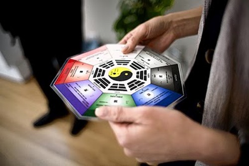 Dùng Gương Bát Quái Sai Cách: Rước Họa Vào Nhà, Tài Lộc Lẩn Tránh