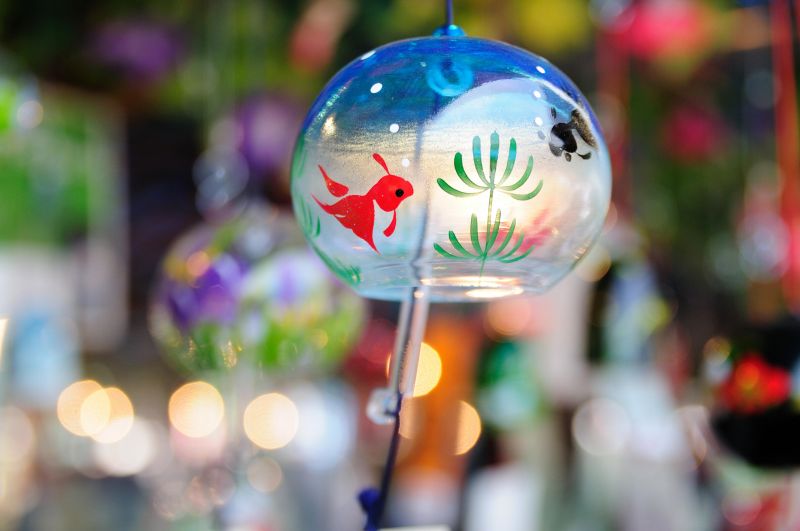 Chuông Gió Phong Thủy: Cách Chọn Và Treo Đúng Để Xua Xui, Hút Tài Lộc