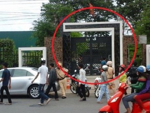 Chữ L ngược và hai vụ thảm sát rúng động dư luận hình ảnh 2 Chu L nguoc va hai vu tham sat rung dong du luan hinh anh 2