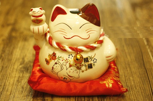 MÈO THẦN TÀI: Dùng linh lực hóa giải sát khí, vẫy gọi tiền bạc vào nhà, cửa hàng cửa hiệu