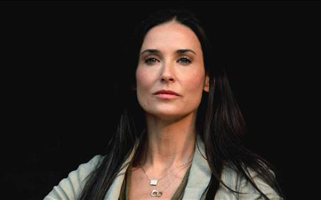 Xem tướng mặt hình chữ nhật: Đàn ông mọi sự hanh thông, phụ nữ hưởng phúc suốt đời