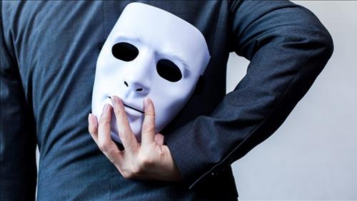 Tướng mặt đàn ông tiểu nhân: Tránh kết giao nếu không muốn gặp xui xẻo