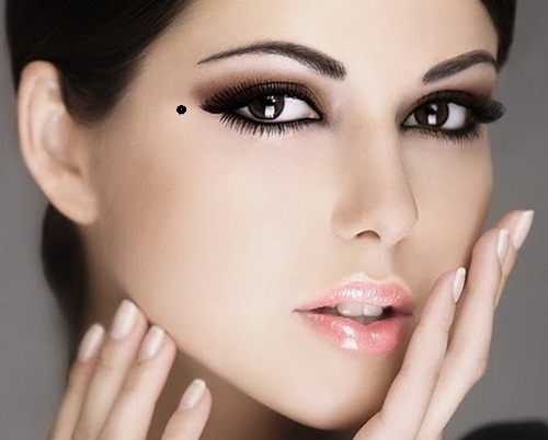 Nhung not ruoi duyen tren khuon mat, nhan duyen cuc vuong hinh anh