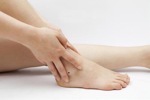 nốt ruồi tốt cho tài lộc not ruoi tot cho tai loc