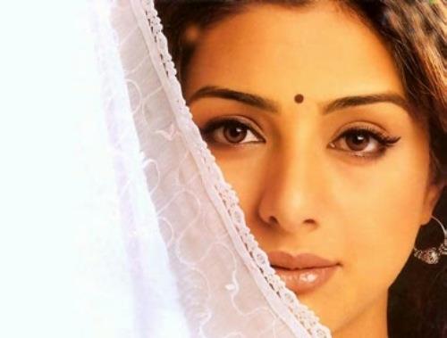 nốt ruồi ở ấn đường not ruoi o an duong