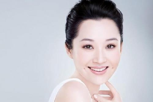 Nhìn trán biết tướng người giàu sang phú quý hình ảnh Nhin tran biet tuong nguoi giau sang phu quy hinh anh