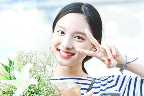 Cười hở lợi Cuoi ho loi