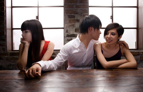 Nhận dạng tướng đàn ông trăng hoa hình ảnh Nhan dang tuong dan ong trang hoa hinh anh