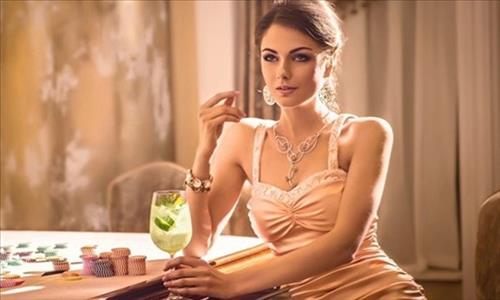 Tướng ngực vừa phải Tuong nguc vua phai