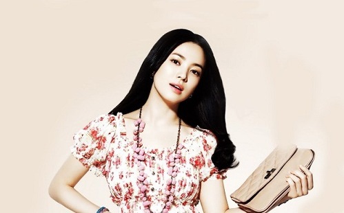 Phụ nữ số mệnh giàu sang từ nét tướng cách trên mặt chứ đâu xa