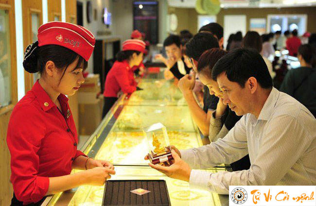 Xem mua vàng ngày nào tốt và hợp tuổi với gia chủ rước tài lộc